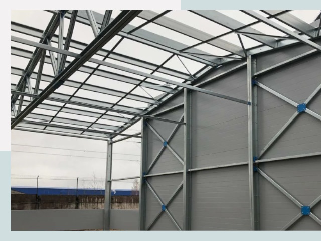 Каркасные ангары от СтальСтрой-Лсь по цене от 615 руб.
